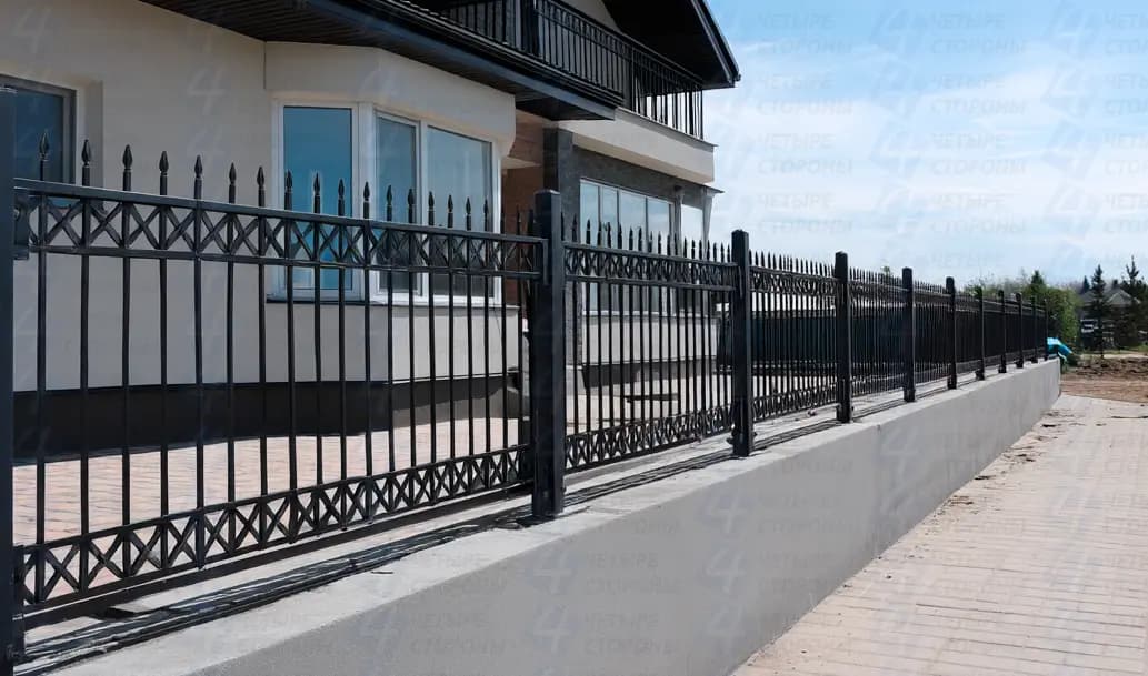 Кованый забор с декоративной LED-подсветкой