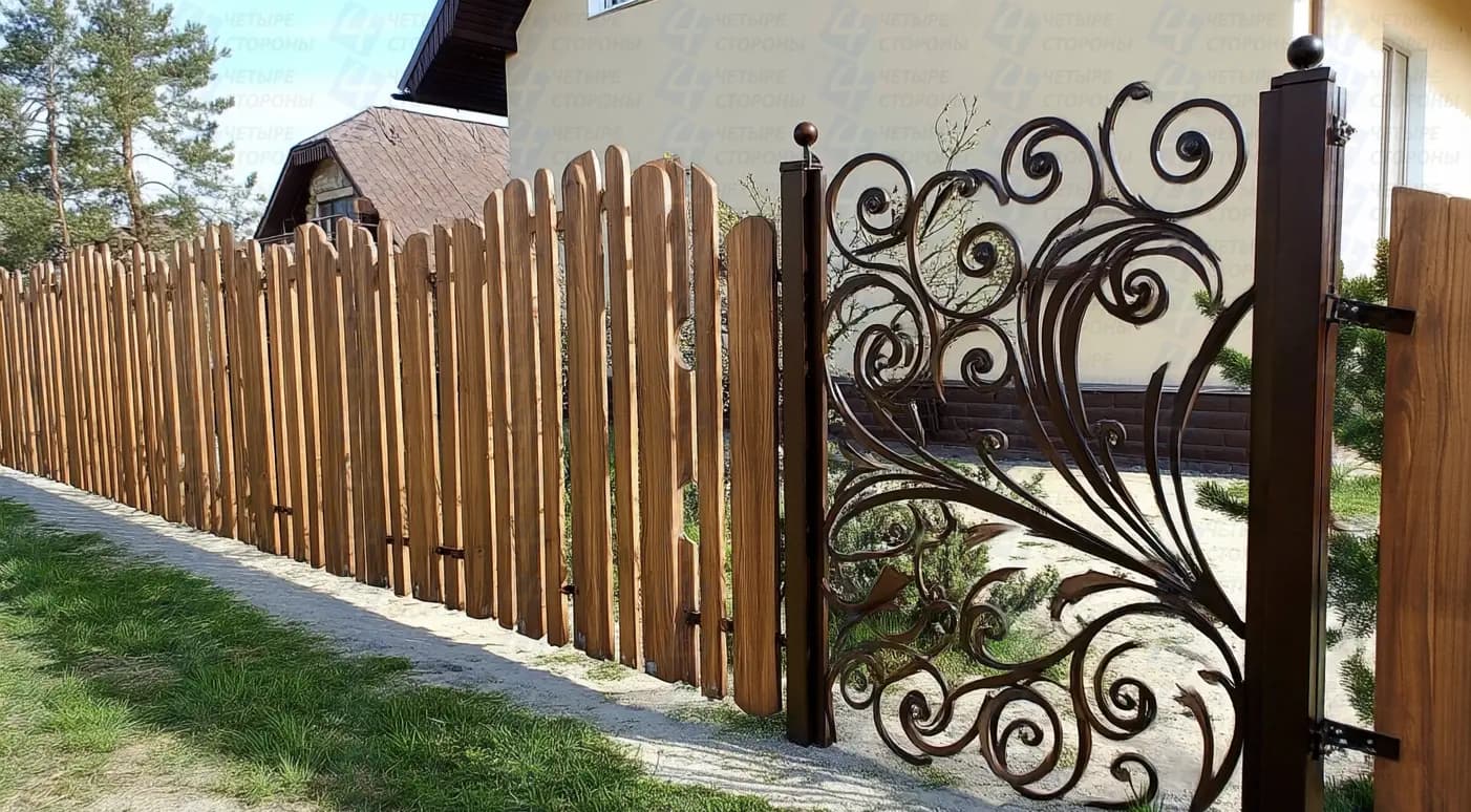 Металлический забор под дерево с элементами ковки (цвет Венге)