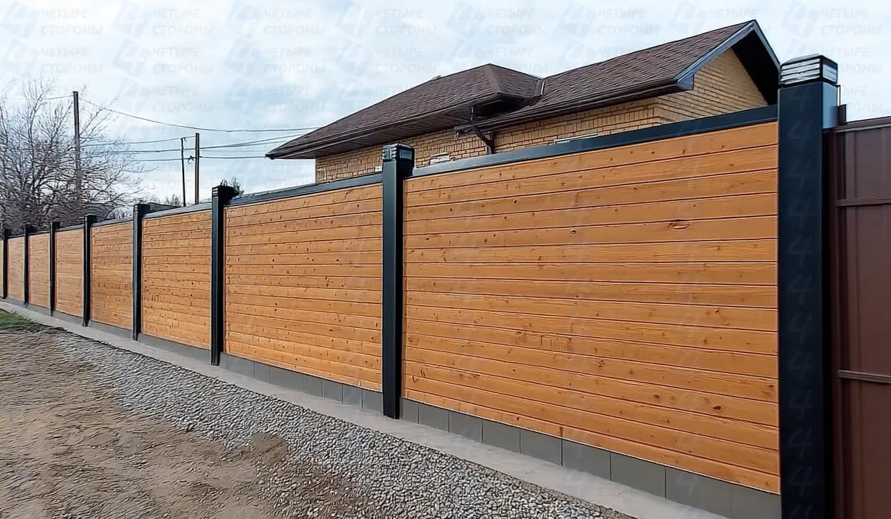 Секционный забор дерево+металл (сосна и сталь)