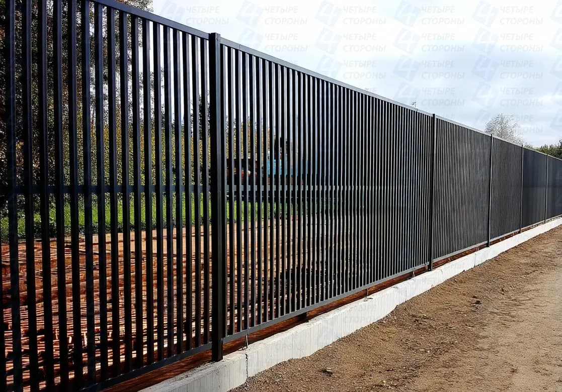 Антивандальный секционный забор из усиленной стали
