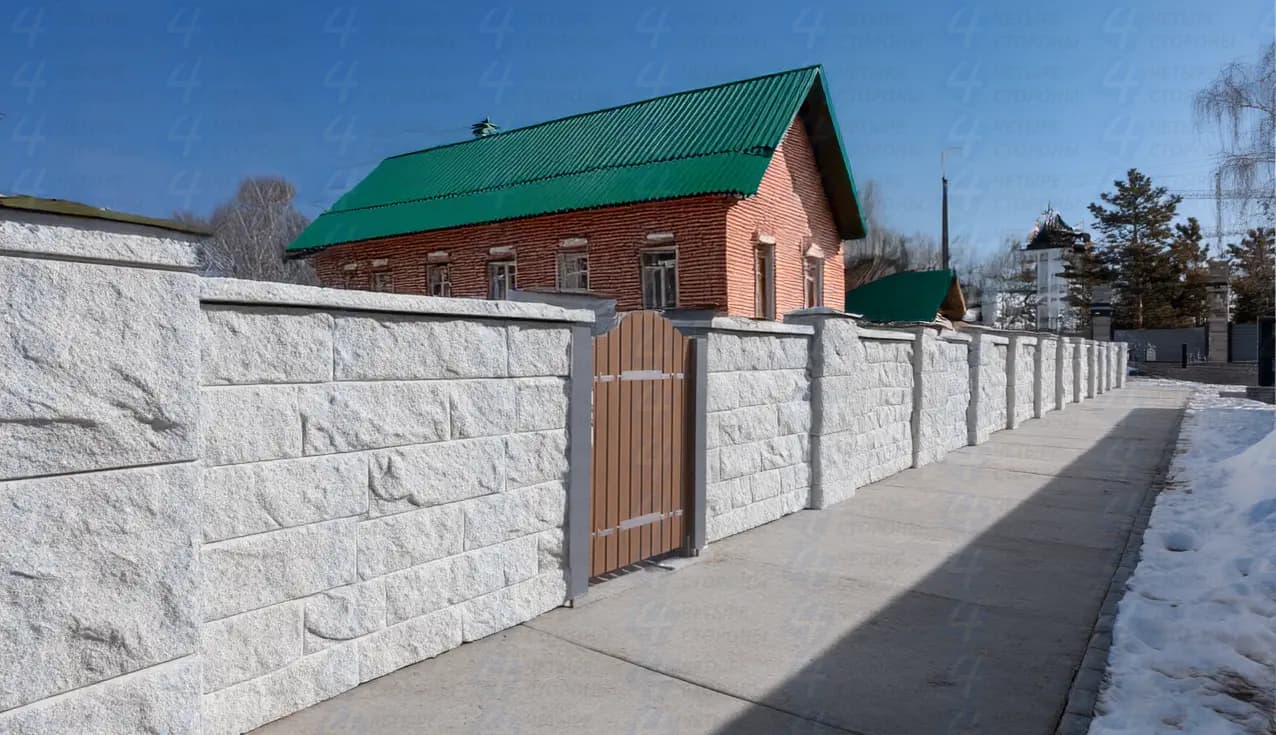 Каменный забор из гранита Люкс (натуральный камень, 300 мм)