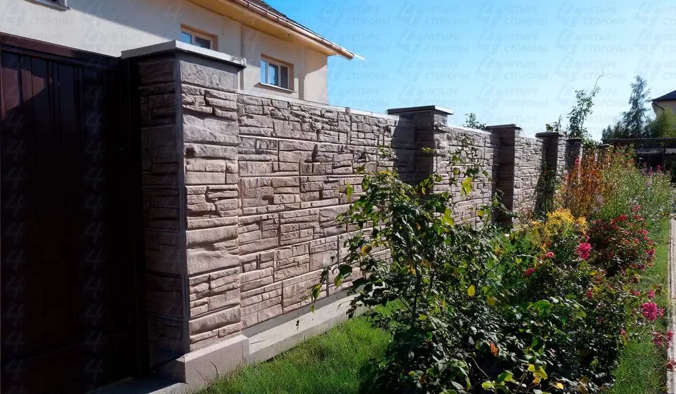 Каменный забор из искусственного камня