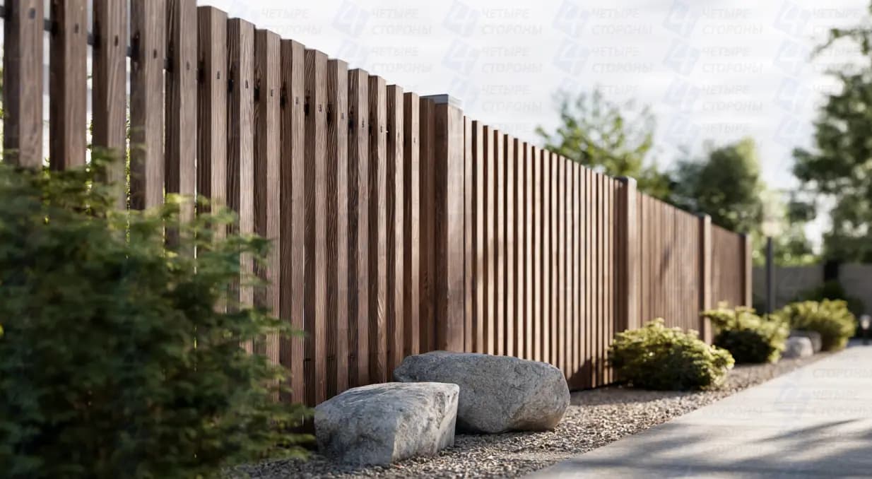Скандинавский деревянный забор (термоясень, морилка «серый дуб»)
